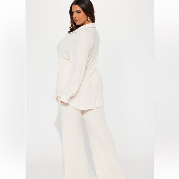 Fly With Me Textured Pant Set - Picture 6 of 7